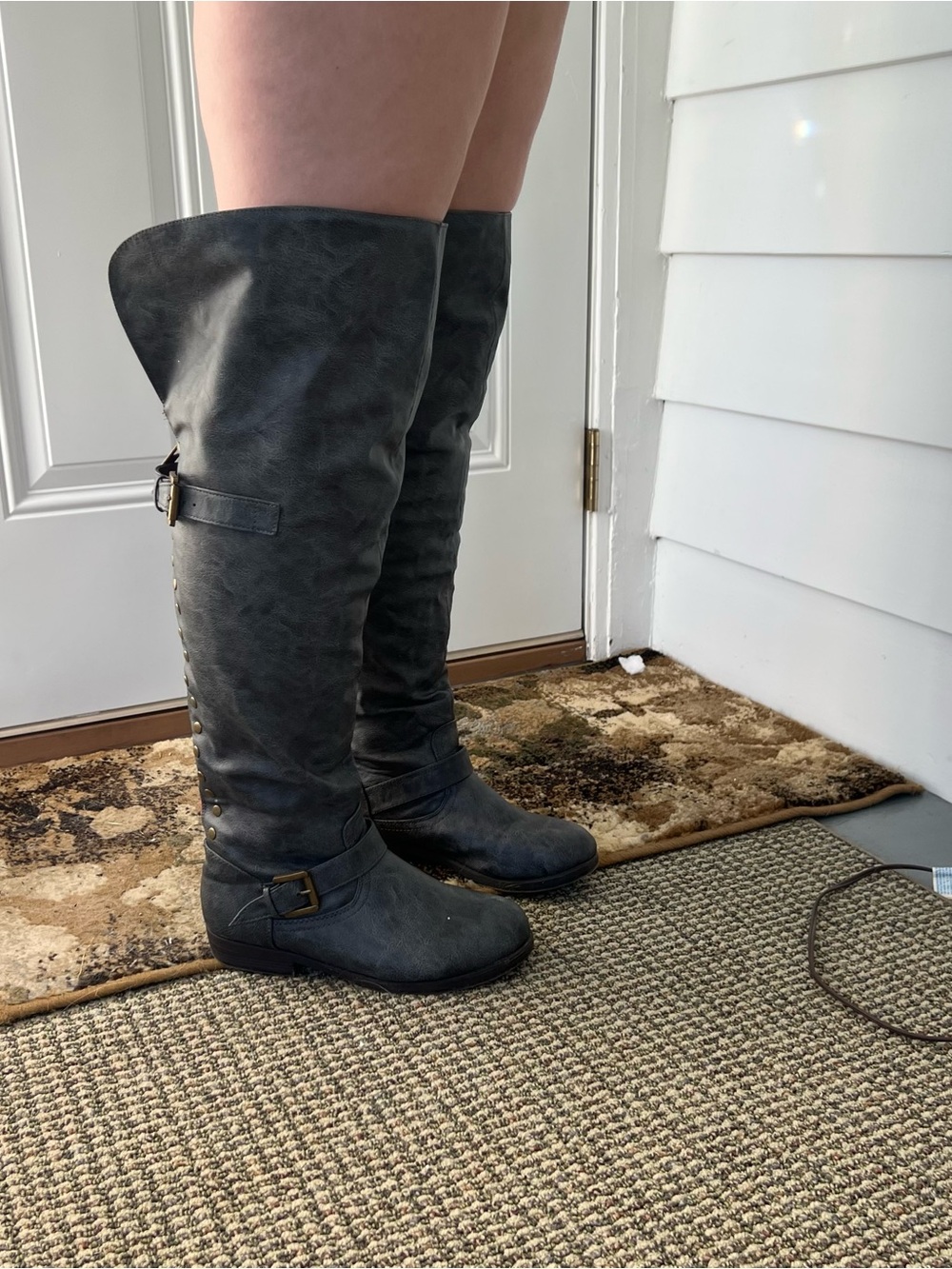 Journee Collection Kane Wide Calf Gray Knee-High Boots with Red Zipper Accent - Picture 2 of 10